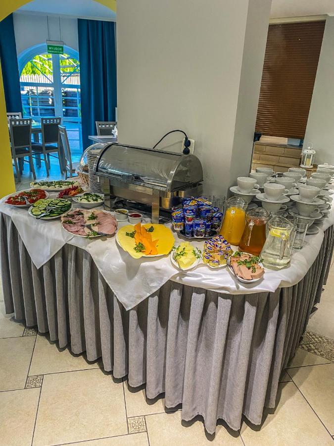 Hotel Jablonski Stawiguda Kültér fotó