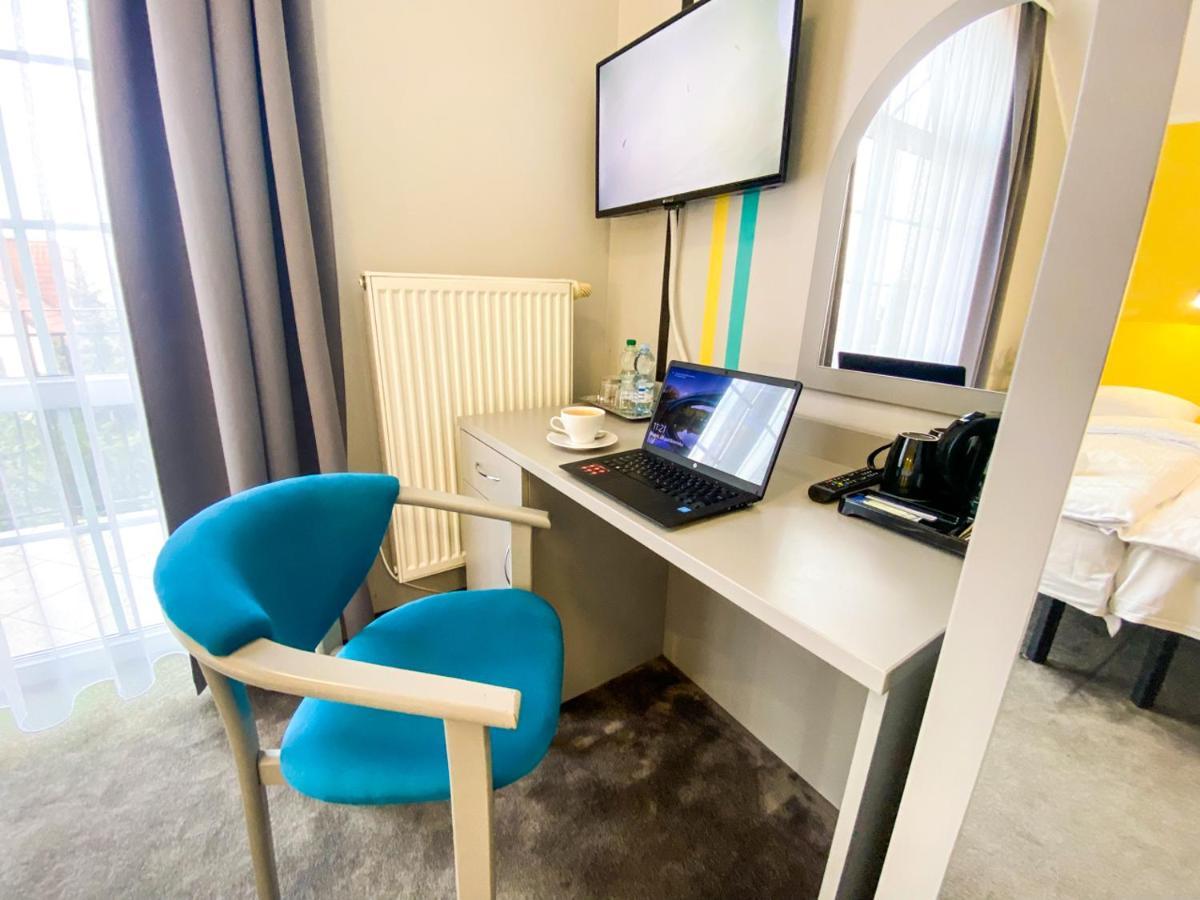 Hotel Jablonski Stawiguda Kültér fotó