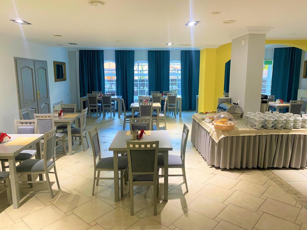Hotel Jablonski Stawiguda Kültér fotó